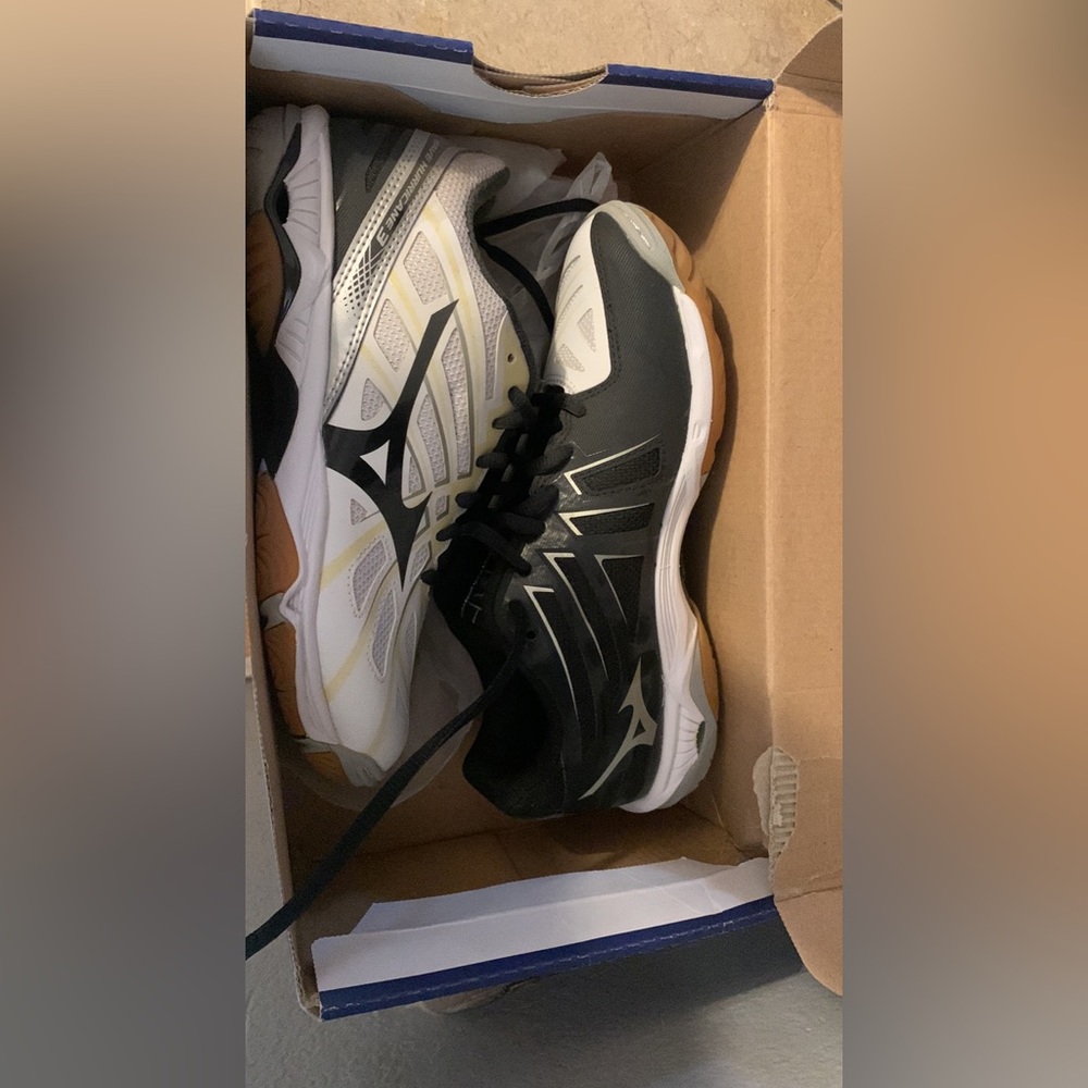 Women’s Volleyball Shoes